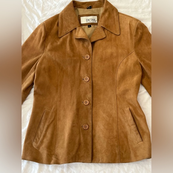 Detail Tan Suede Jacket, size large - Picture 2 of 6